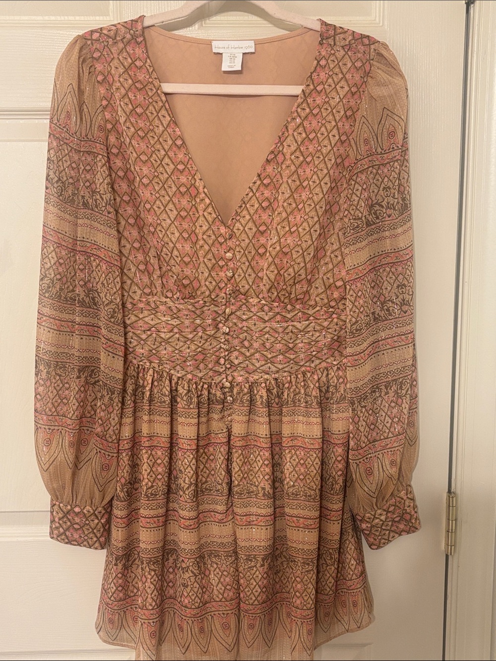 House of Harlow 1960 Pink and Tan Printed V‑Neck Long Sleeve Dress
